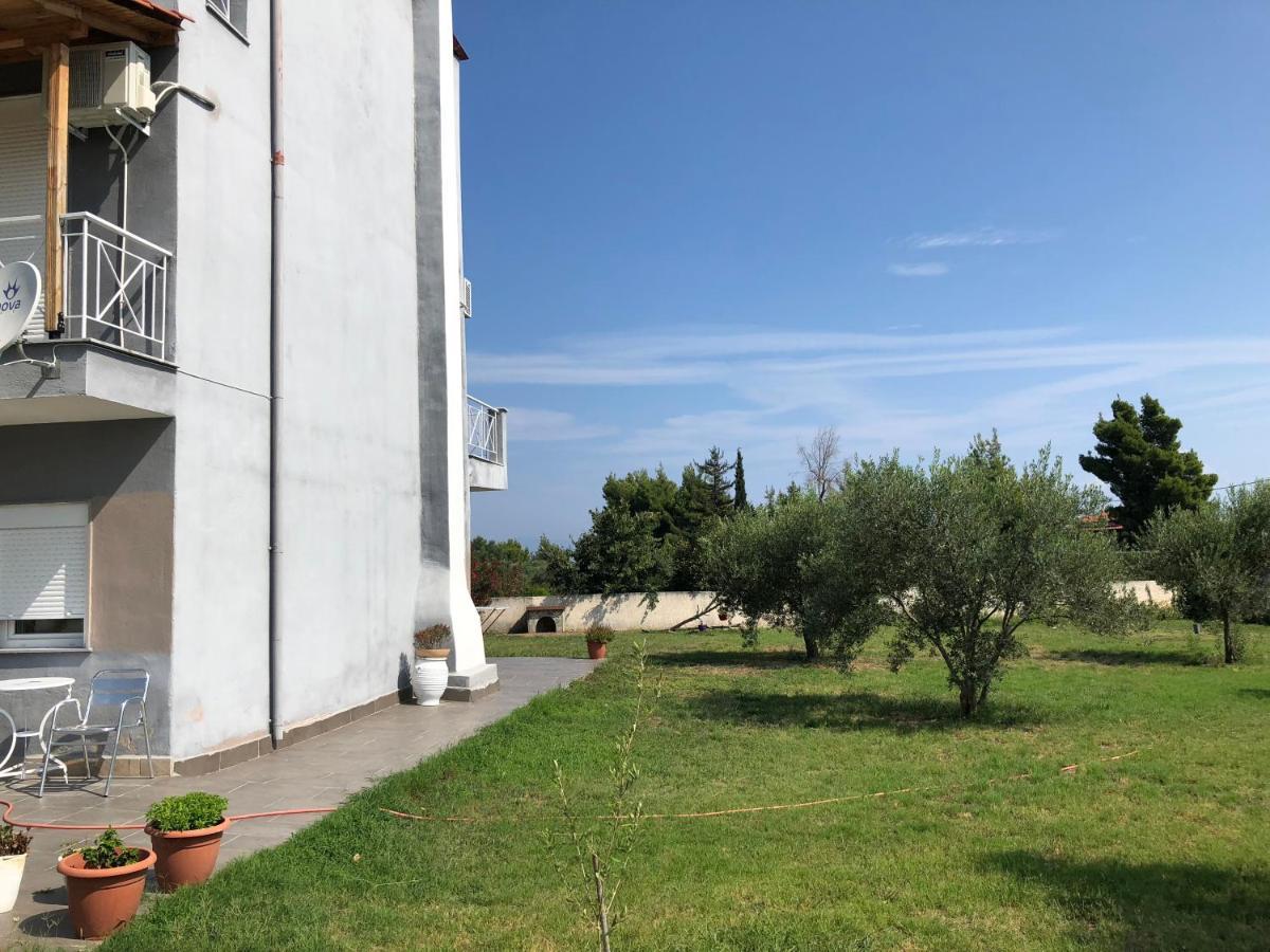 Modern House Pensionat Afytos Exteriör bild